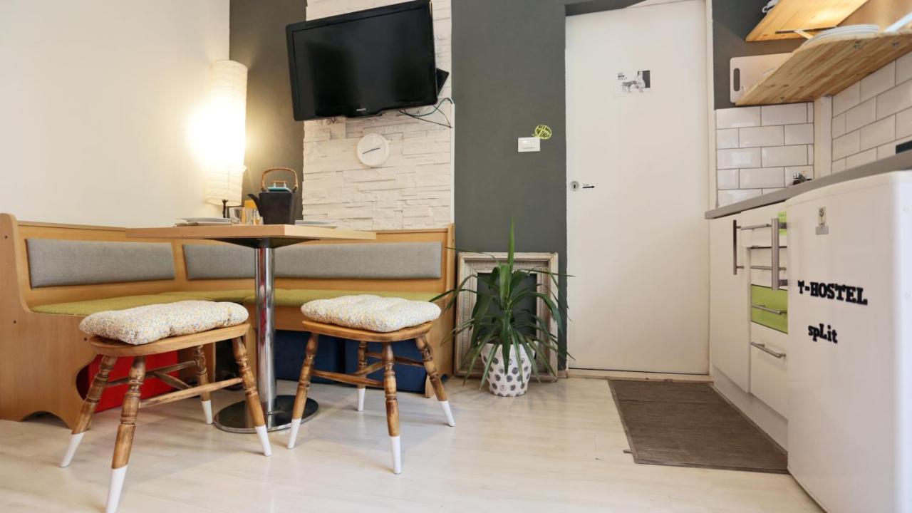 Tchaikovsky Hostel Split Exteriör bild