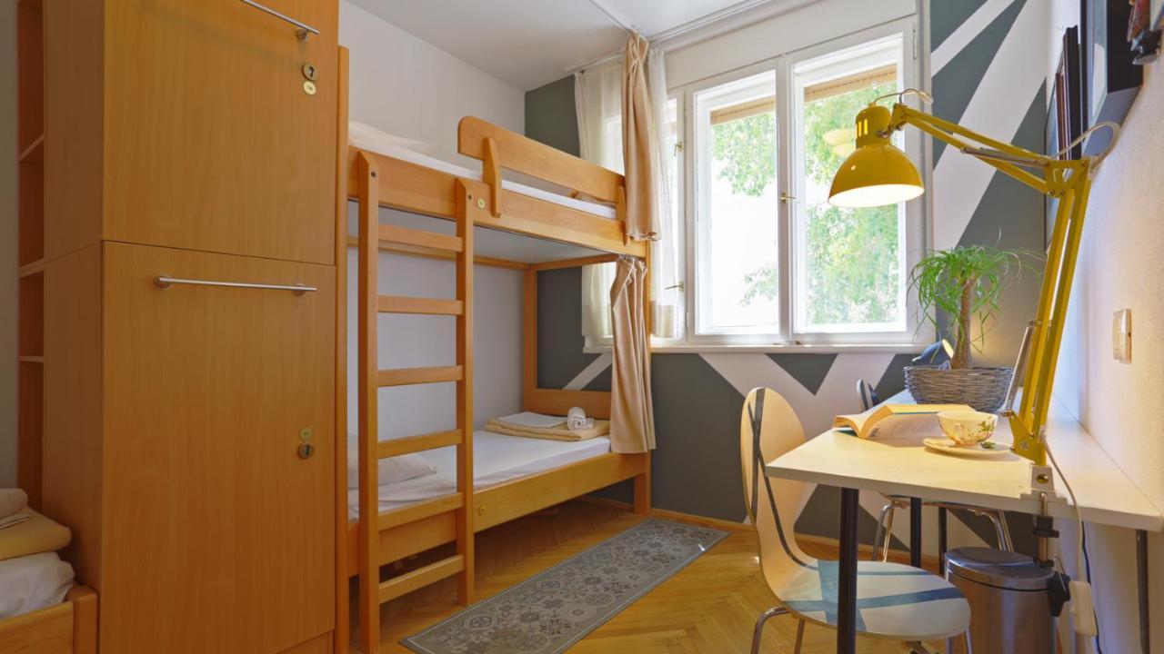 Tchaikovsky Hostel Split Exteriör bild