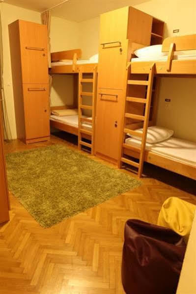 Tchaikovsky Hostel Split Exteriör bild